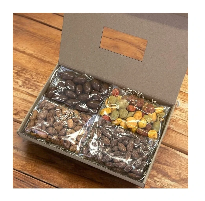 Dárková krabice s oříšky Pro pana učitele 4x80g